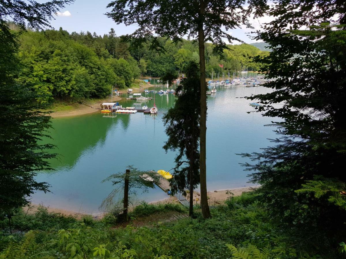 Caloroczne Domki Nad Zatoka Polańczyk 外观 照片